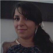 Insegnante di materie umanistiche, impartisce lezioni di Italiano, Storia, Geografia, Filosofia, Inglese, Diritto ed Economia